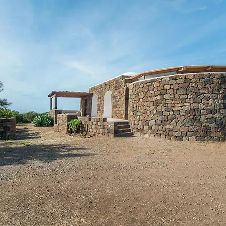 Holiday home Dammuso Ma.vi